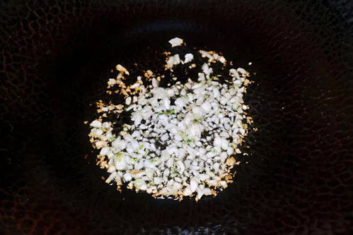 媳婦最近迷上吃它,5分鐘上桌,簡(jiǎn)單又營(yíng)養(yǎng),每次這么做都吃一盤(pán)